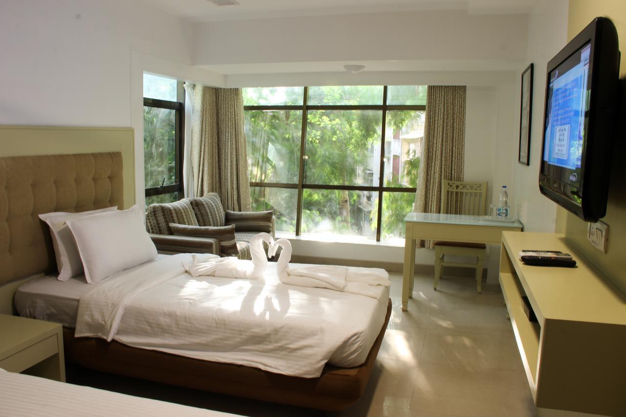 Golden Chariot The Boutique Hotel Мумбаи Экстерьер фото